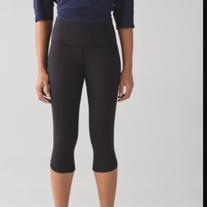 WUNDER UNDER HIGH-RISE 1/2 TIGHT *ONLINE ONLY FULL